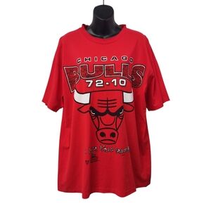 Vintage Signal Artwork Chicago Bulls TShirt Mens Red Single Stitch NBA Size XL